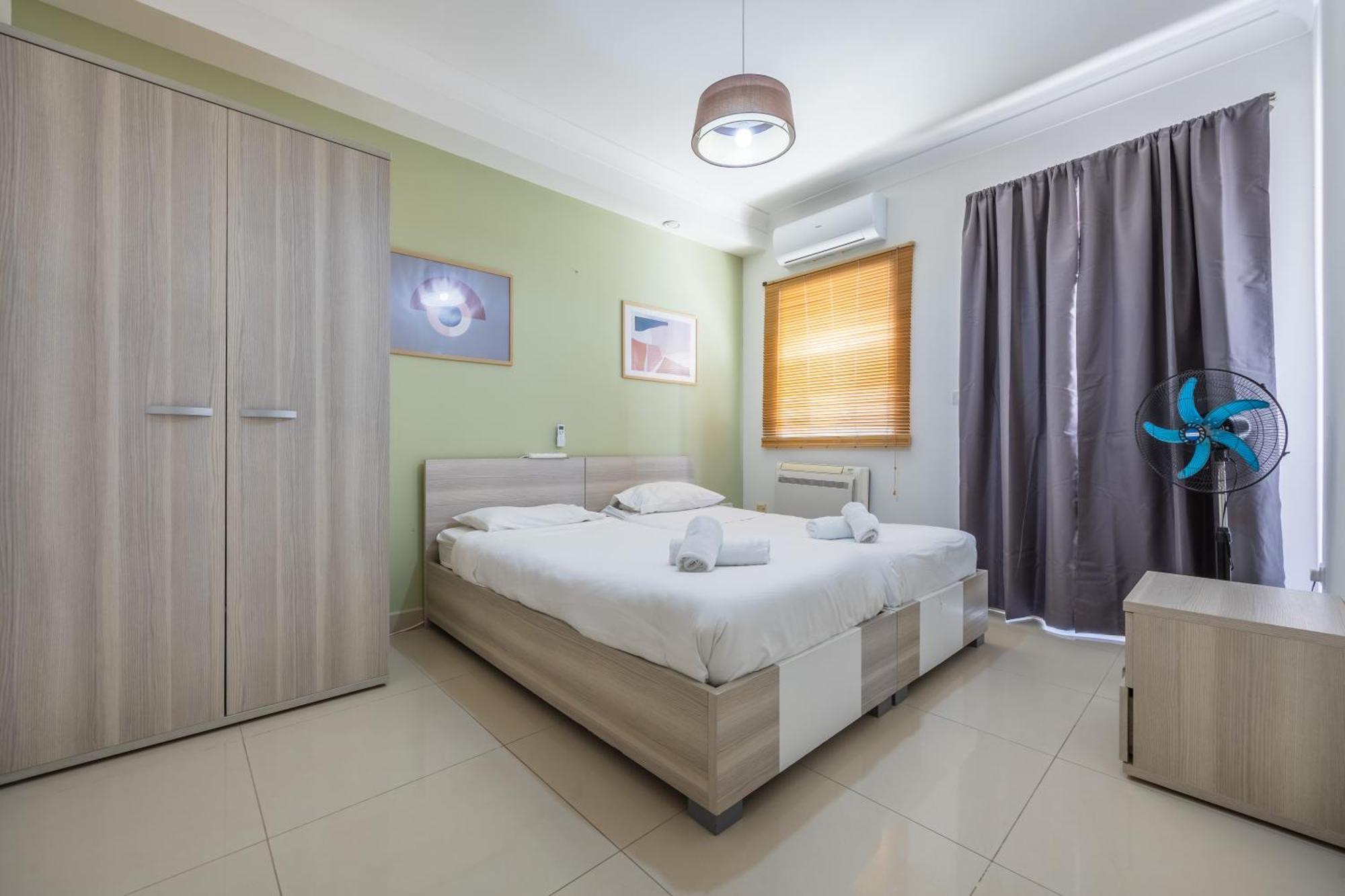 Hard To Come By - Modern & Huge House In Sliema Ngoại thất bức ảnh