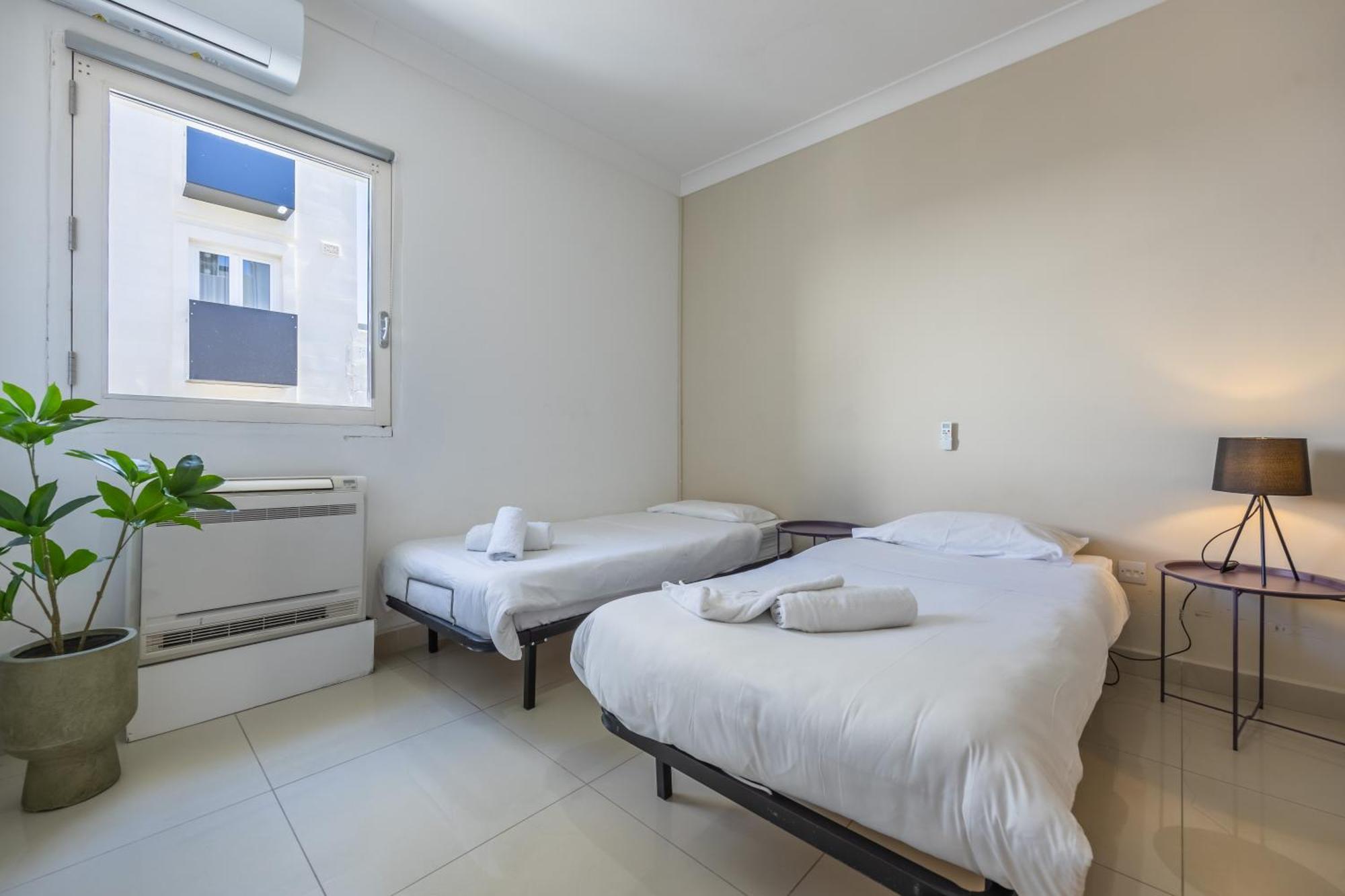 Hard To Come By - Modern & Huge House In Sliema Ngoại thất bức ảnh