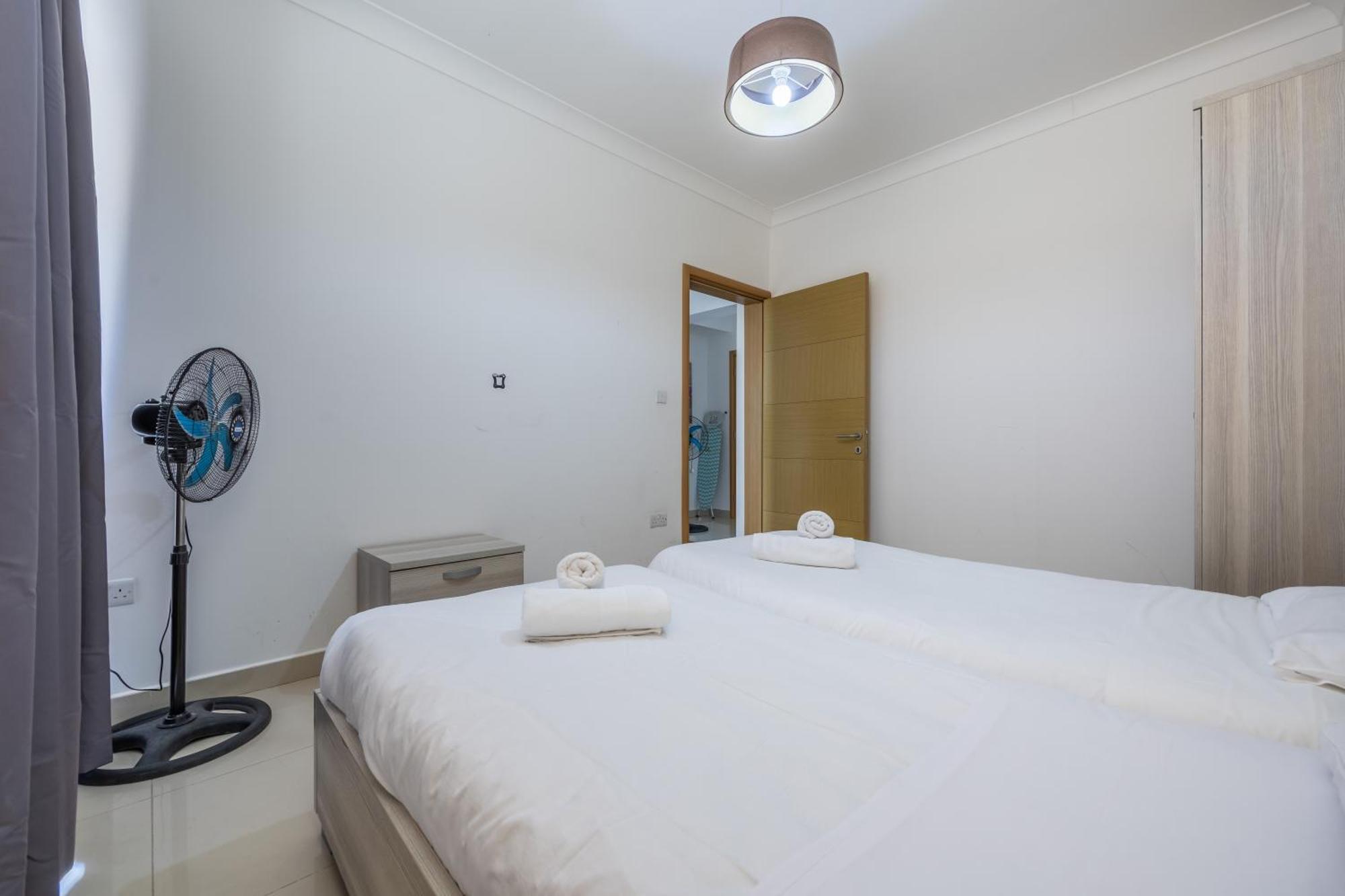 Hard To Come By - Modern & Huge House In Sliema Ngoại thất bức ảnh