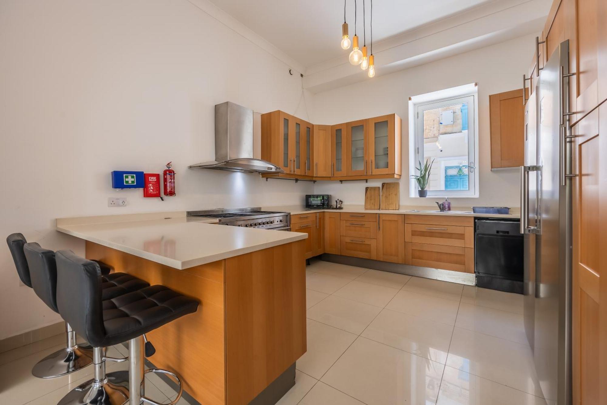Hard To Come By - Modern & Huge House In Sliema Ngoại thất bức ảnh
