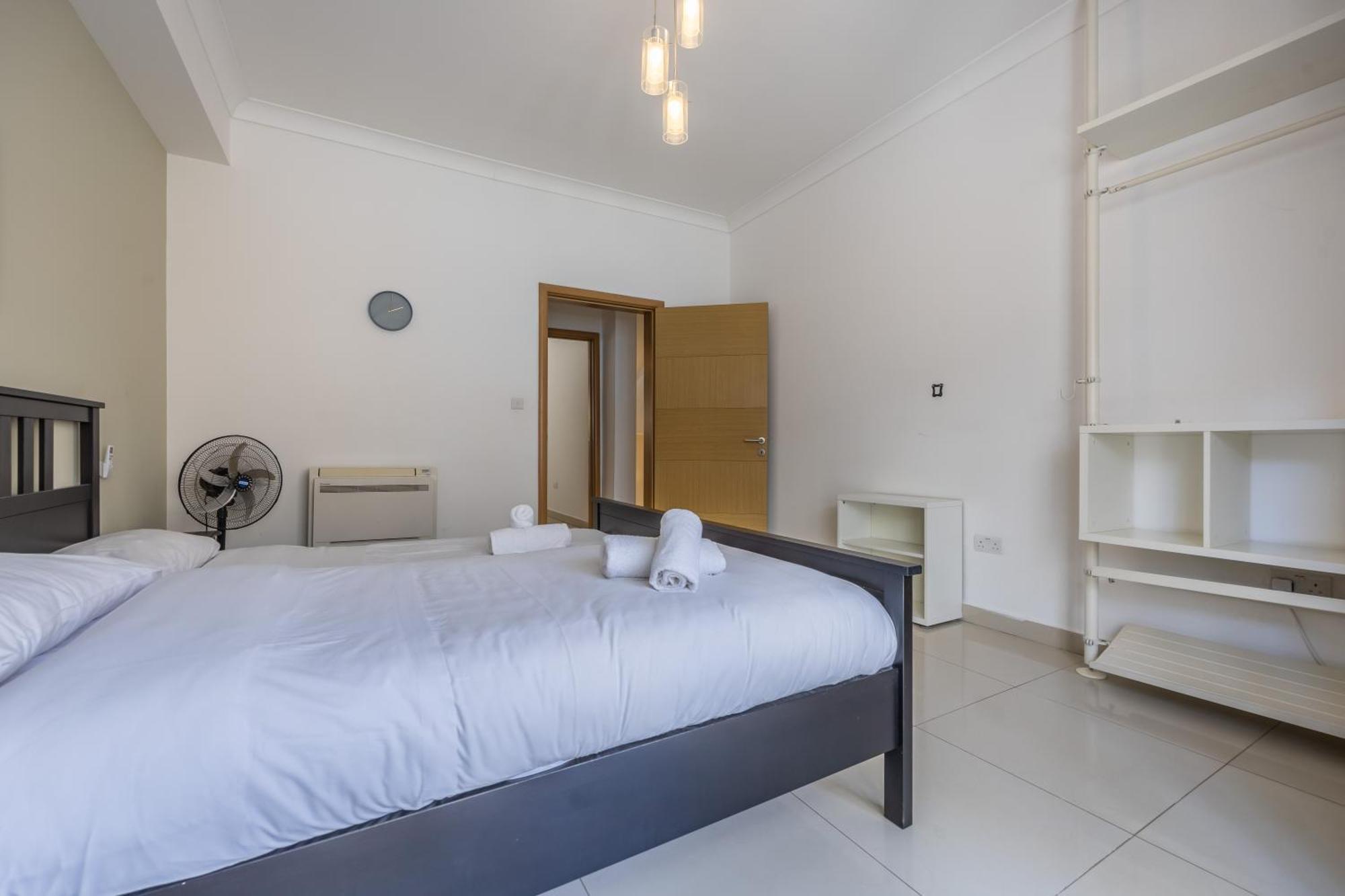 Hard To Come By - Modern & Huge House In Sliema Ngoại thất bức ảnh