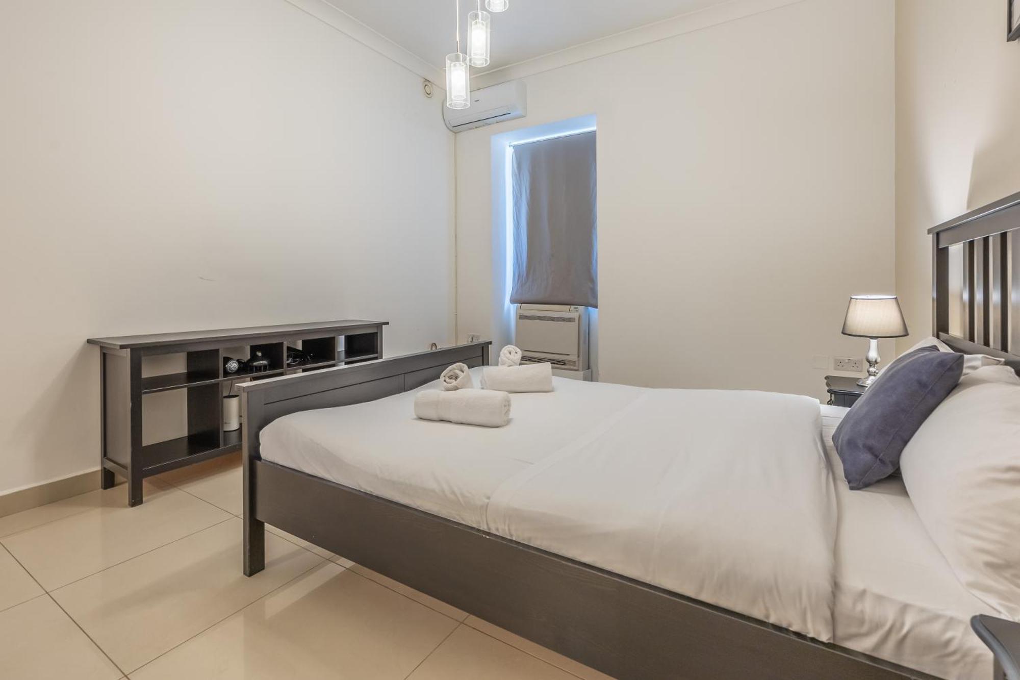 Hard To Come By - Modern & Huge House In Sliema Ngoại thất bức ảnh